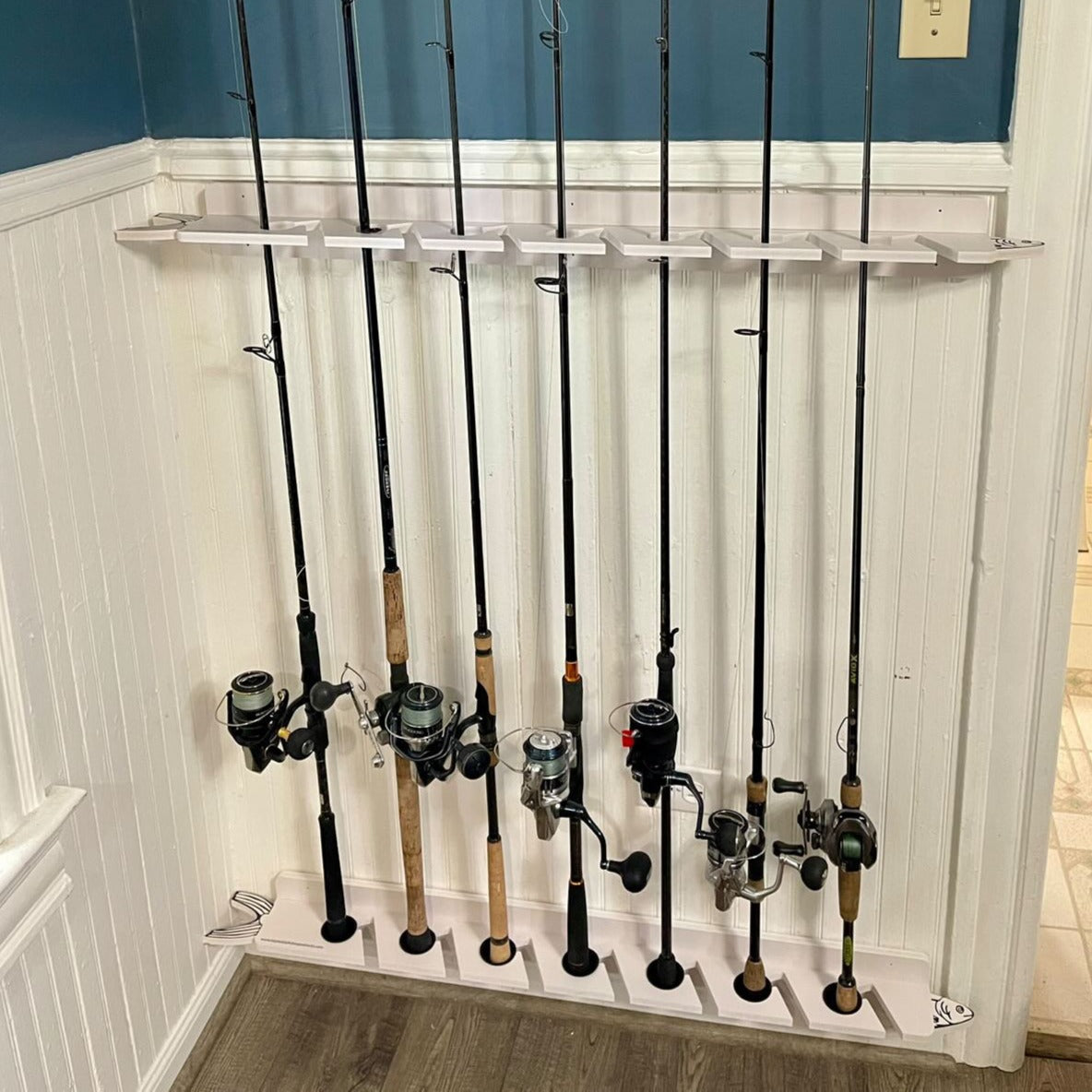 White 7-Holder Fishing Rod Rack Set (Interlocking)